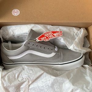 Brand new in box Vans old skool sneakers